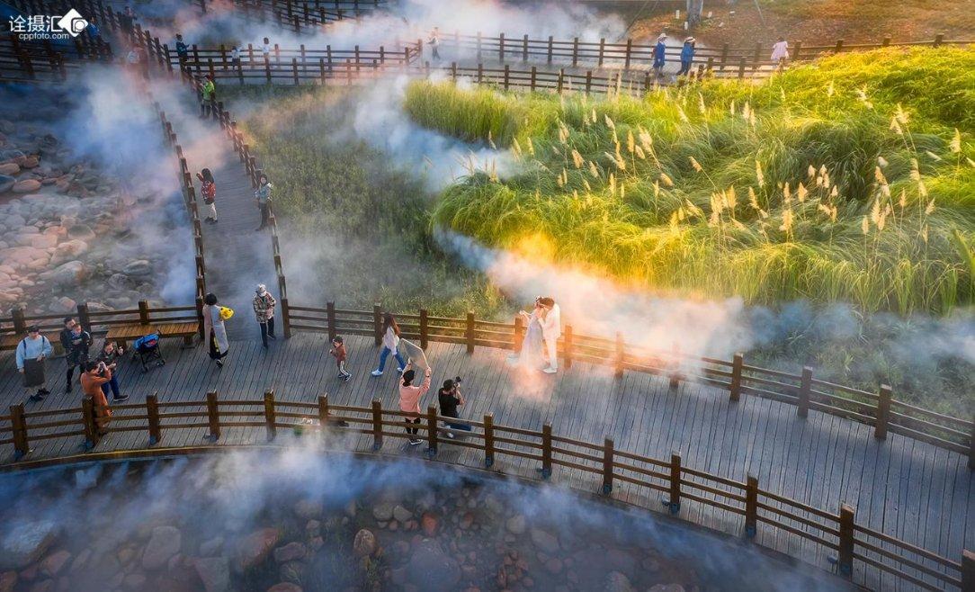 公安部把足球和英语课带进帮扶地区:帮孩子们走出大山